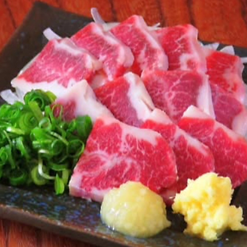 熊本名物の馬刺し